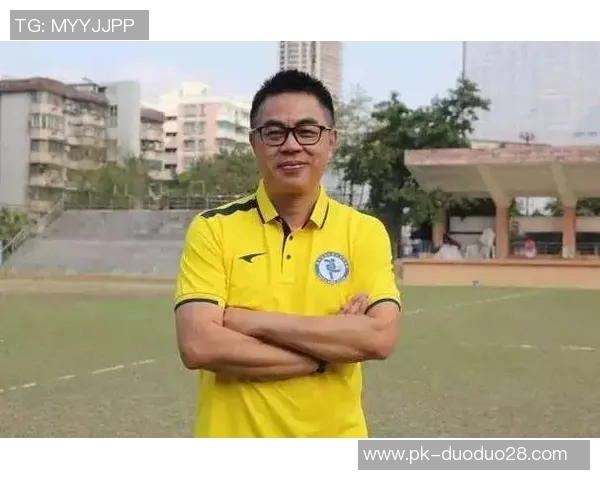 《足球传奇：从绿茵场到书页上的英雄故事与人生启示》